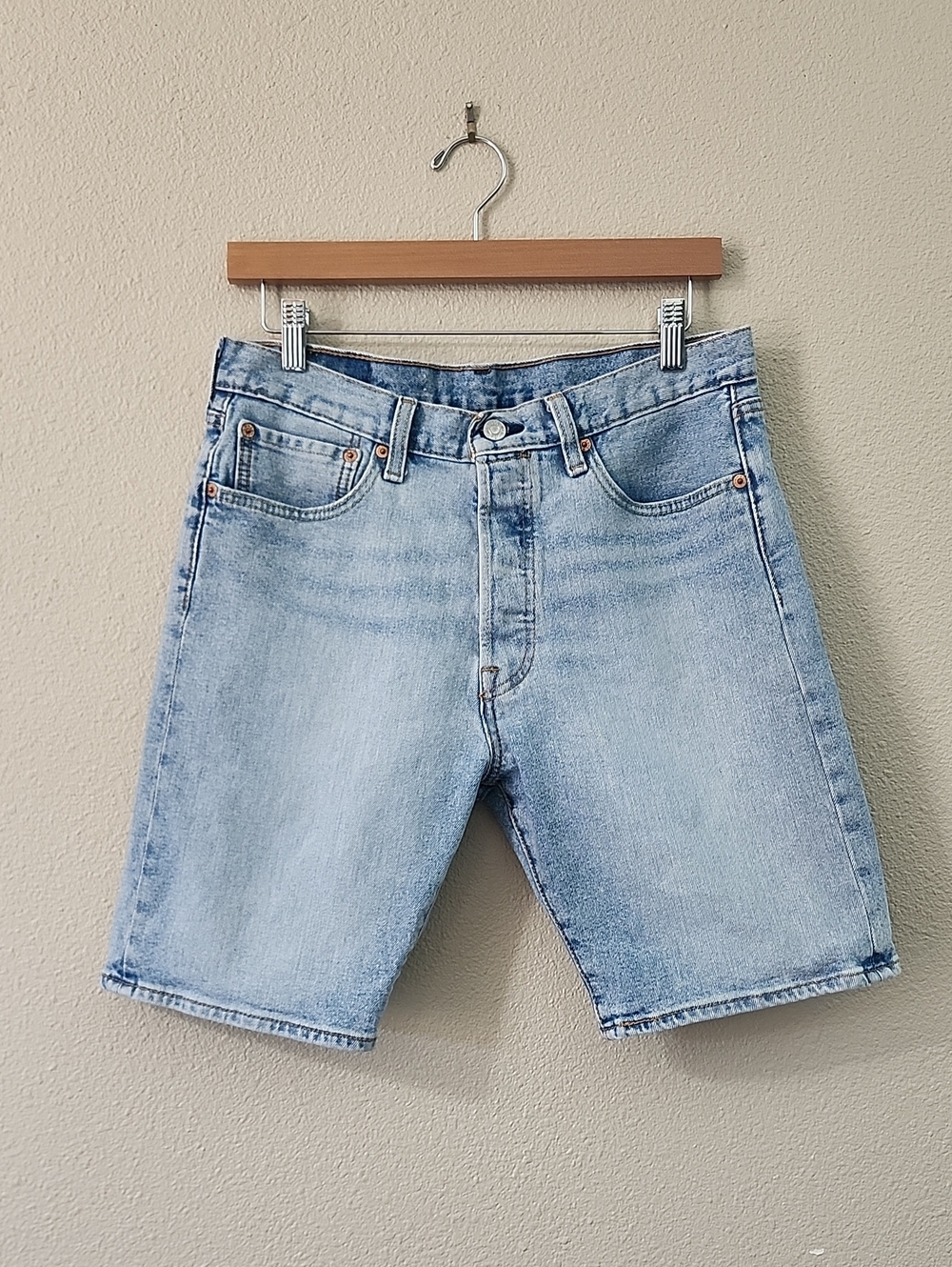 Levi's 501 Men's Light Blue Denim Shorts Jorts